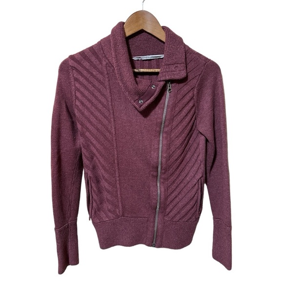 EUC - Athleta Mission Moto Sweater Jacket - size XS in Cherrywood Heather - Picture 2 of 4